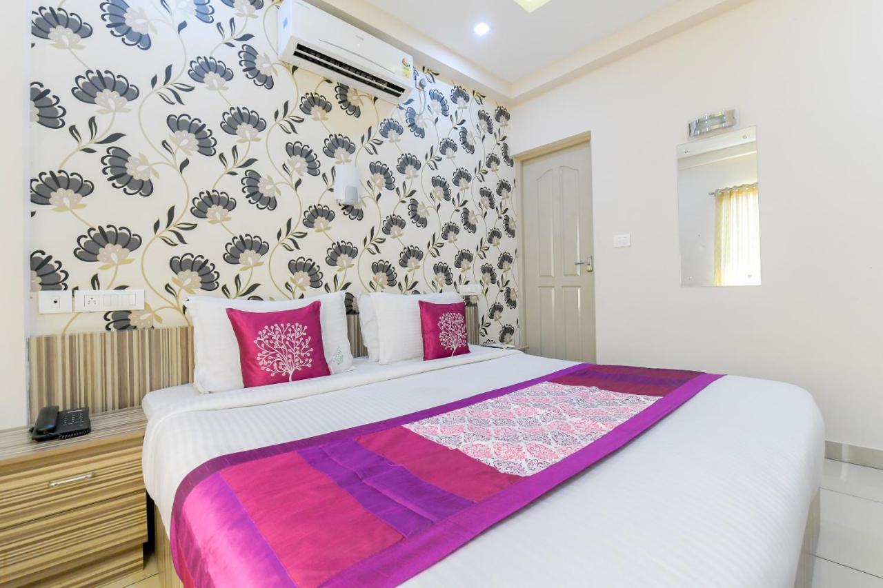 Oyo 7077 Reegate Inn Kochi Exterior photo